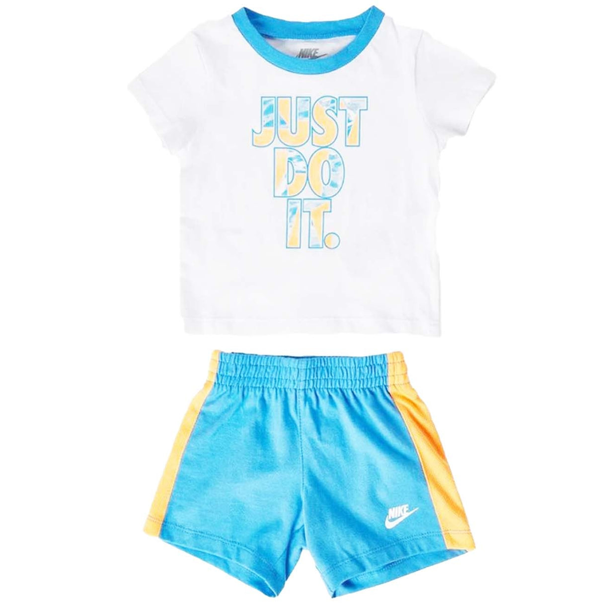 ENSEMBLE COMPLET T-SHIRT + SHORT ENFANT NIKE 66H771