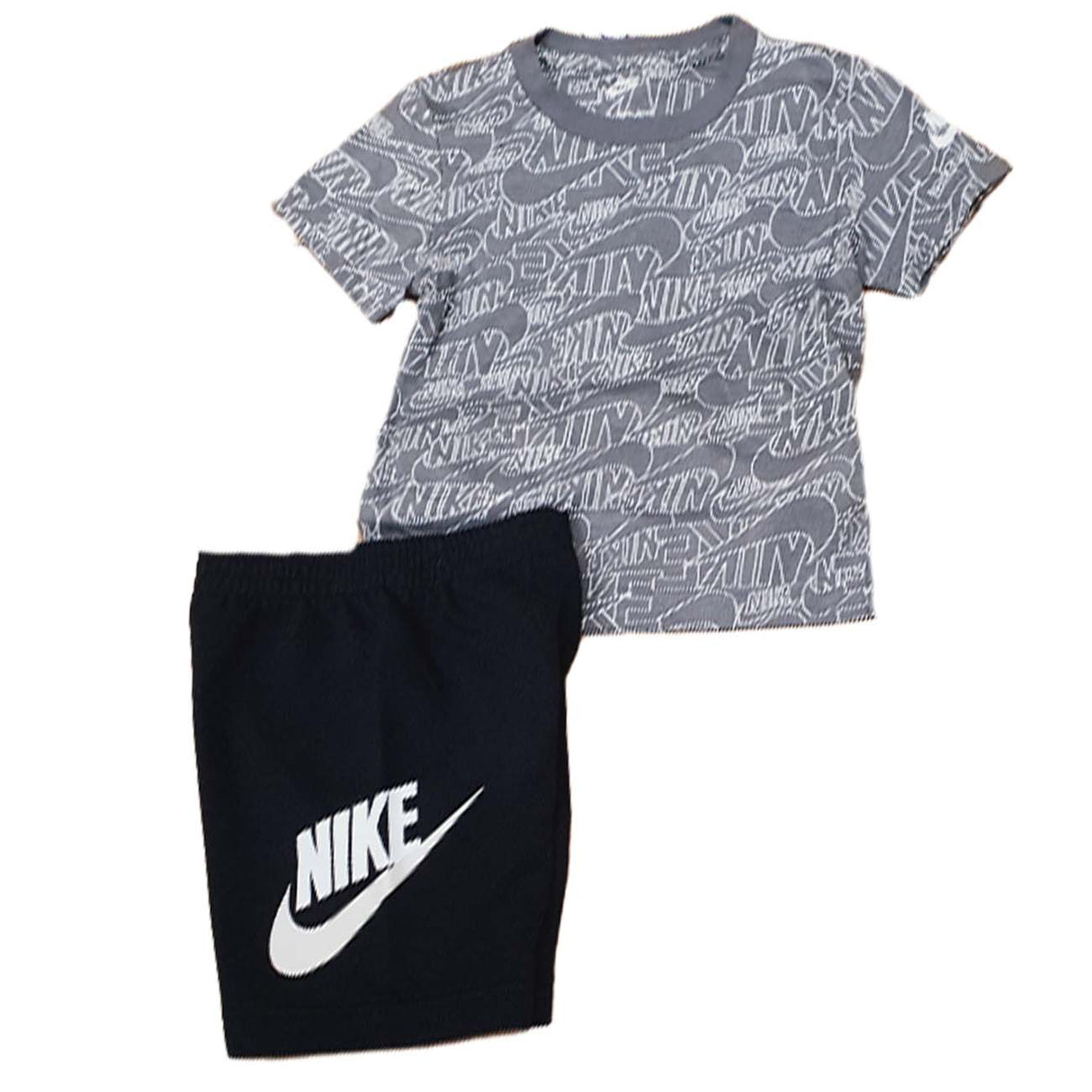 NIKE CHILDREN'S COMPLETE 86J217 T-SHIRT + COTTON SHORTS