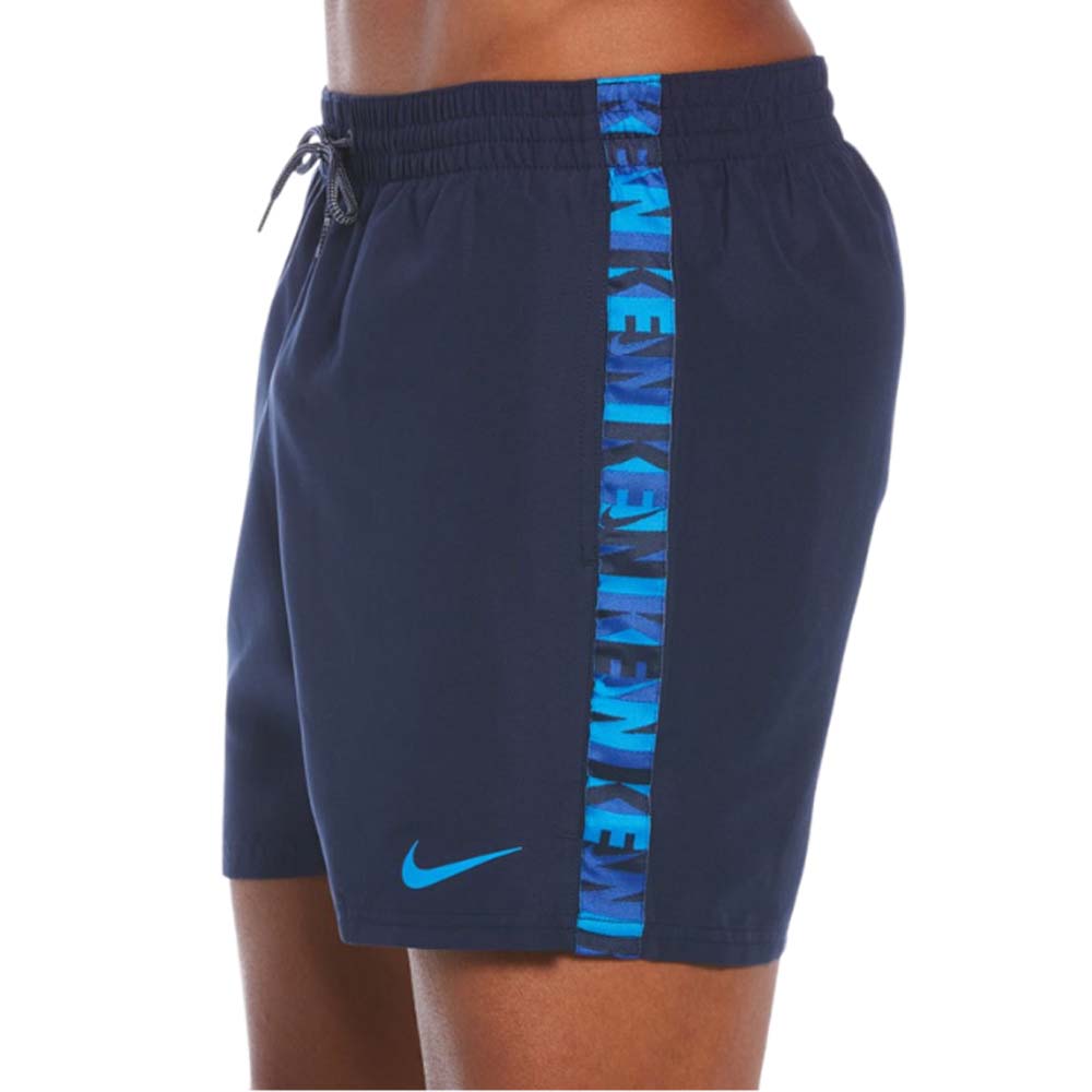 MAILLOT DE BAIN POUR HOMMES NIKE NESSC473 LOGO TAPE 5 VOLLEY